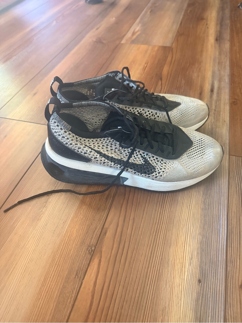 Nike Women’s  Flyknit Running Sneakers - Black & White